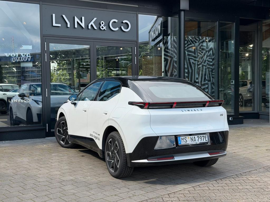 Lynk&Co 02