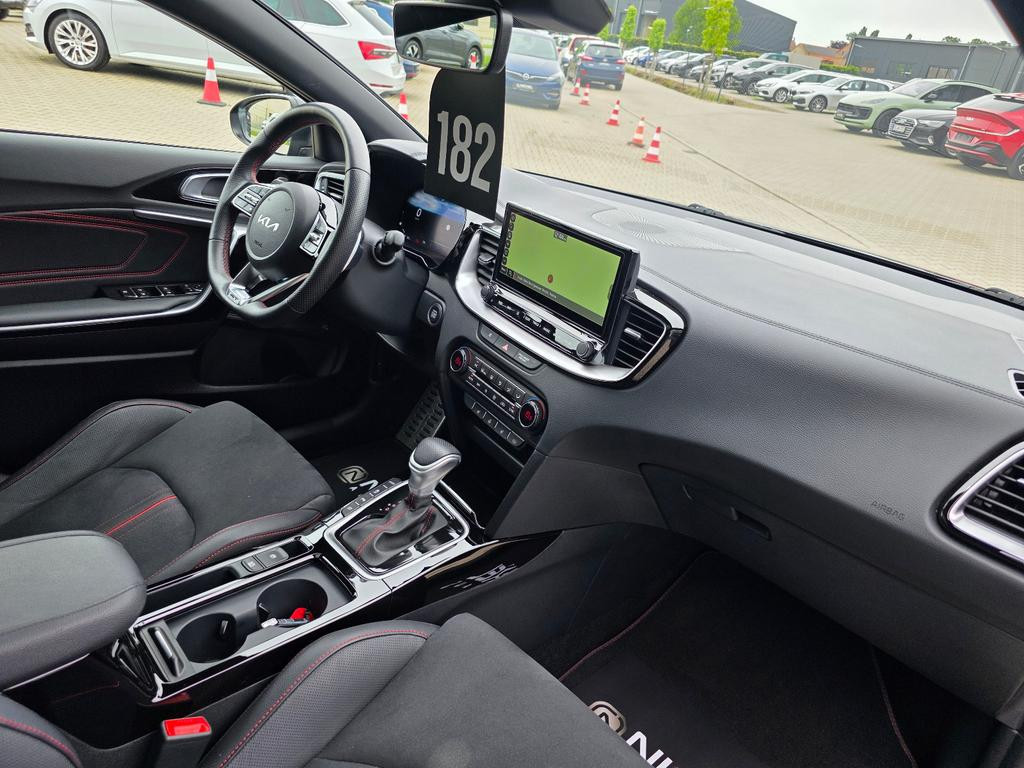 Kia ProCeed