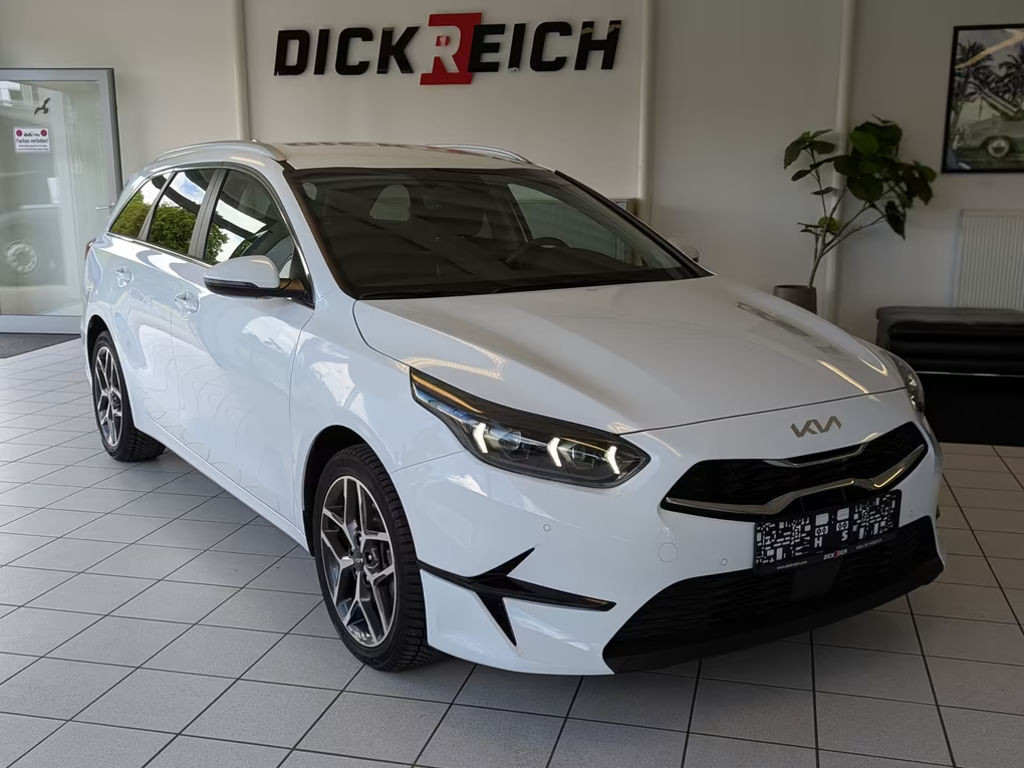Kia Ceed 1.5 DCT Ultimate LED JBL 7J-Ga