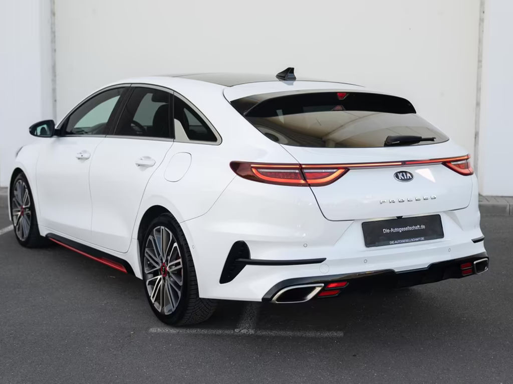Kia ProCeed