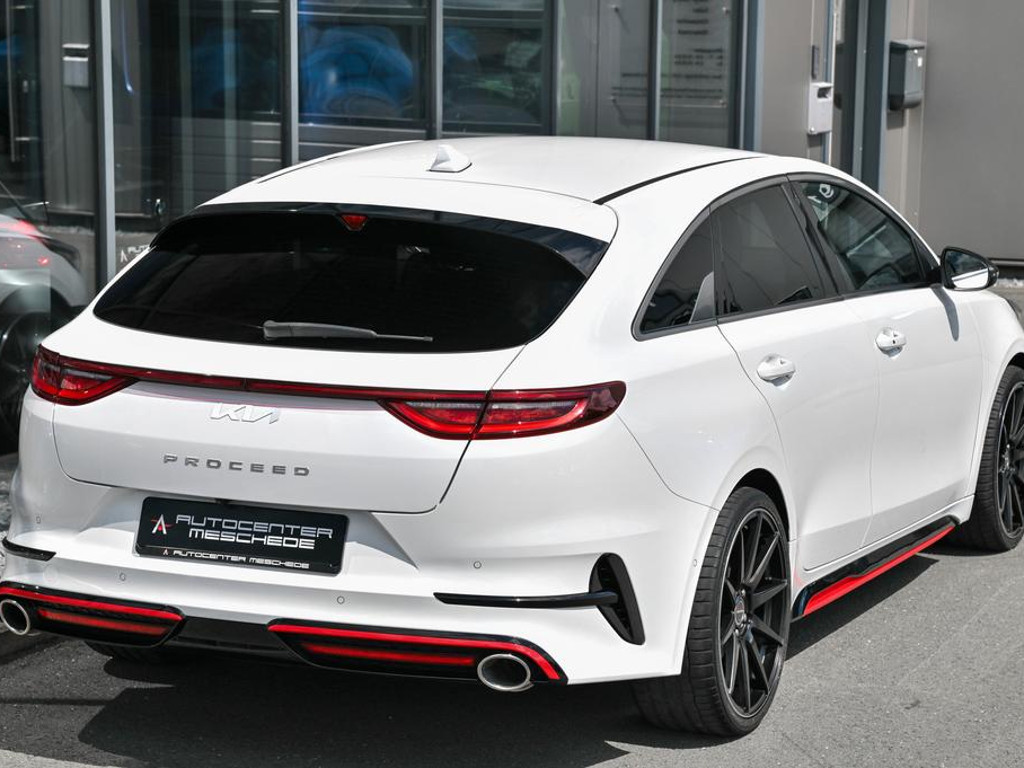 Kia ProCeed