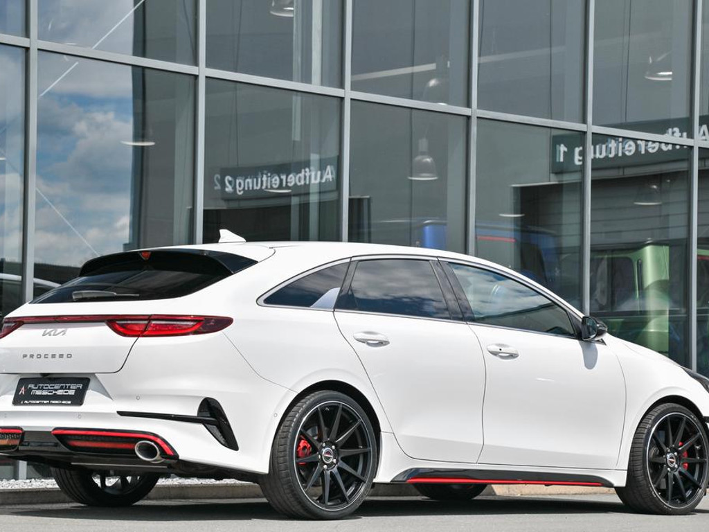 Kia ProCeed