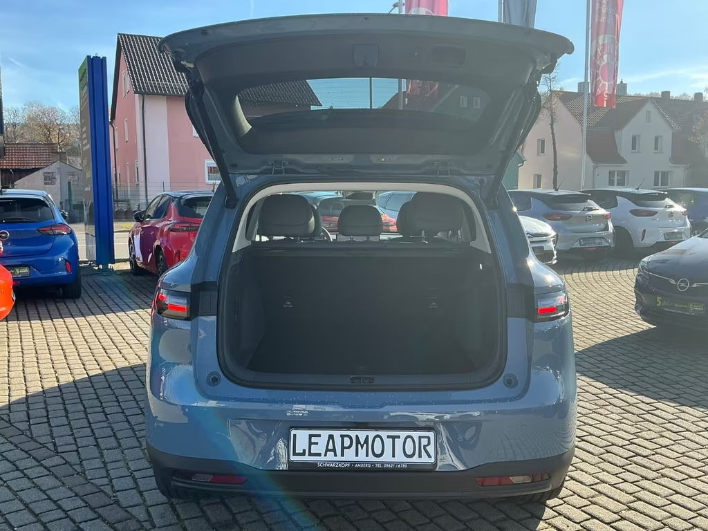 Leapmotor B10