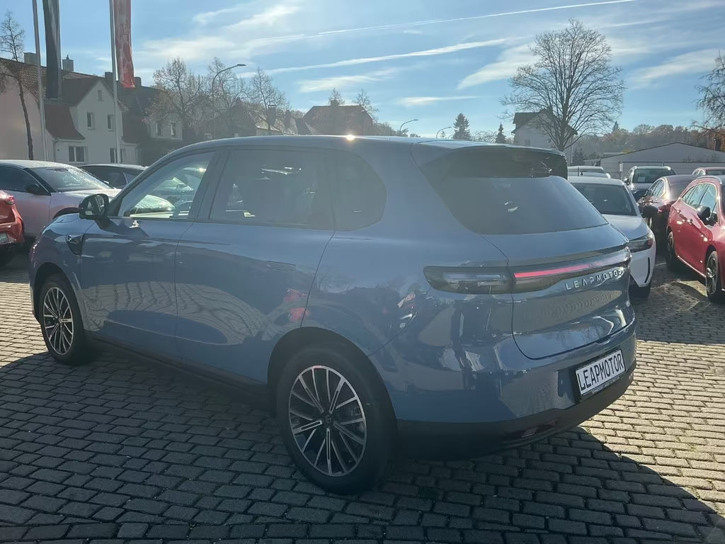 Leapmotor B10