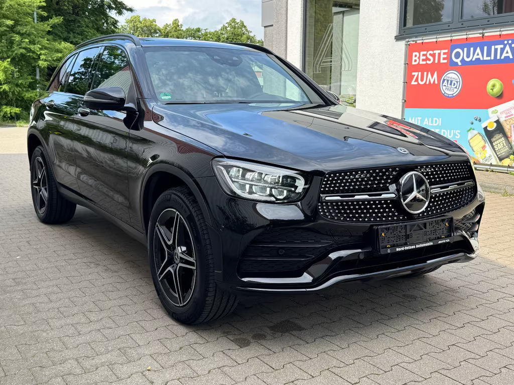 Mercedes-Benz GLC-Klasse GLC 300 4MATIC AMG Line