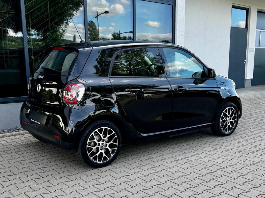 Smart EQ forfour