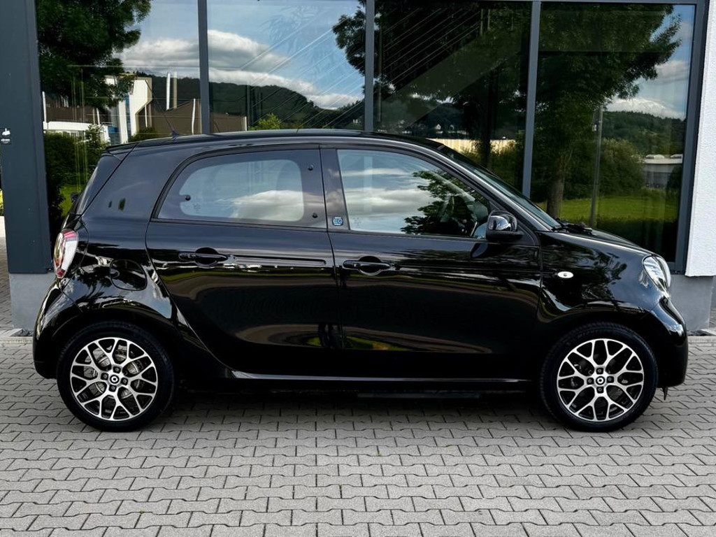 Smart EQ forfour