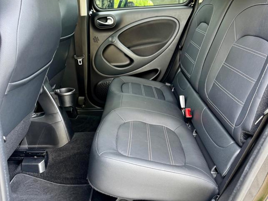 Smart EQ forfour