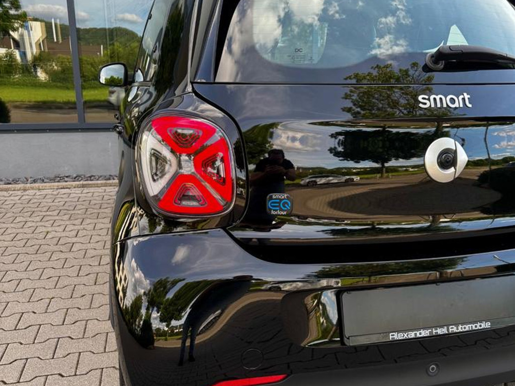 Smart EQ forfour