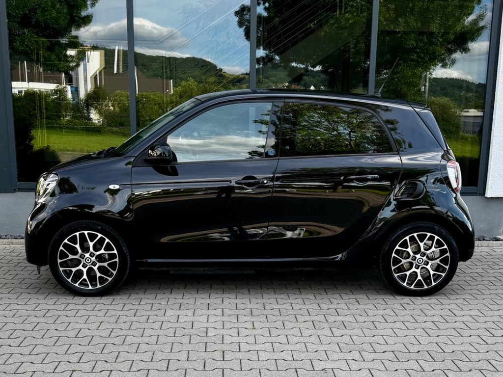 Smart EQ forfour