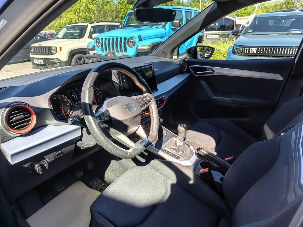 Seat Arona