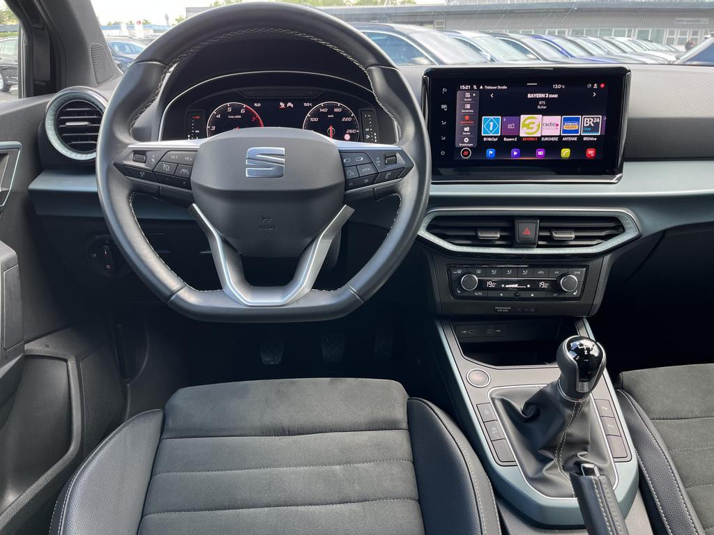 Seat Arona