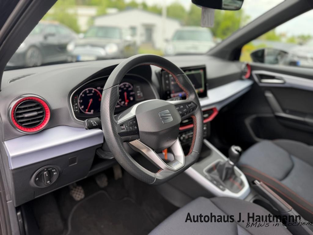 Seat Arona