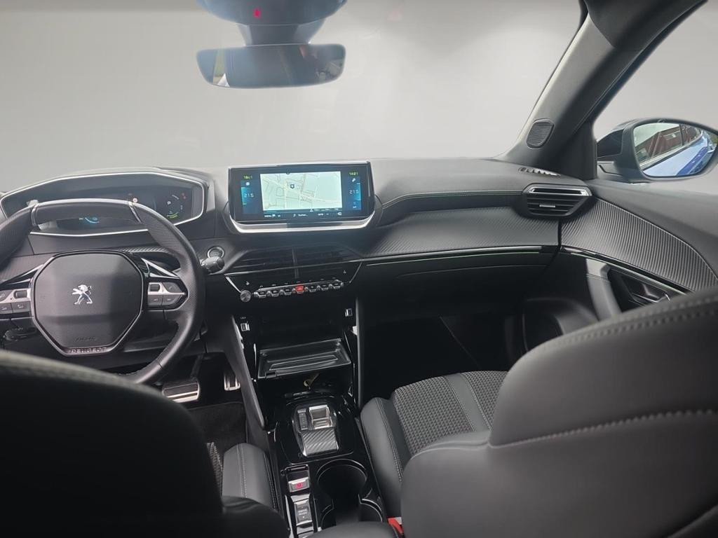 Peugeot e-2008