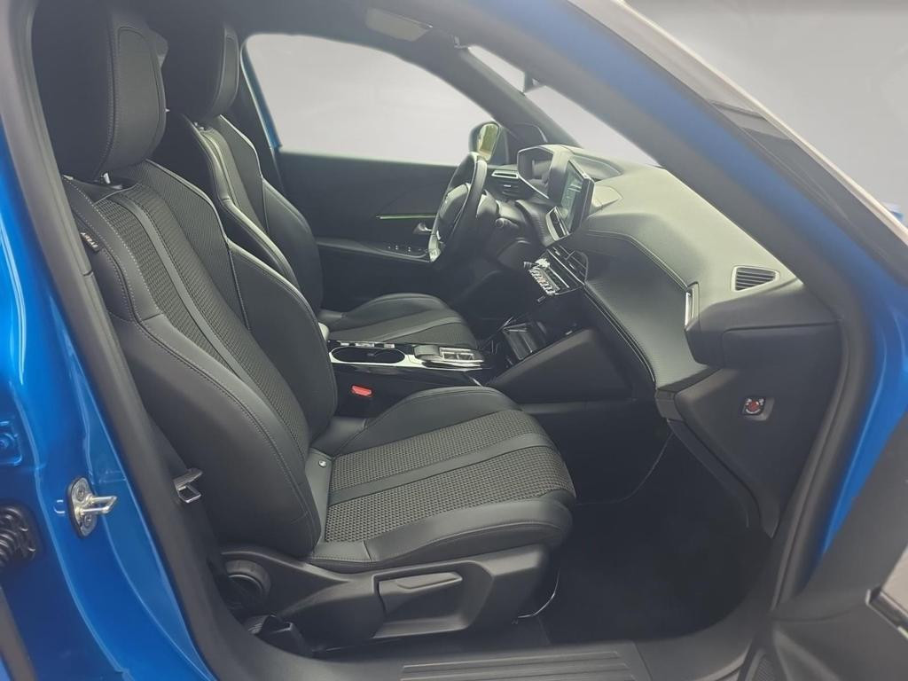 Peugeot e-2008