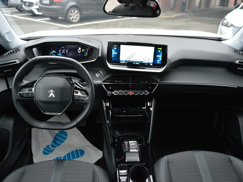 Peugeot e-2008