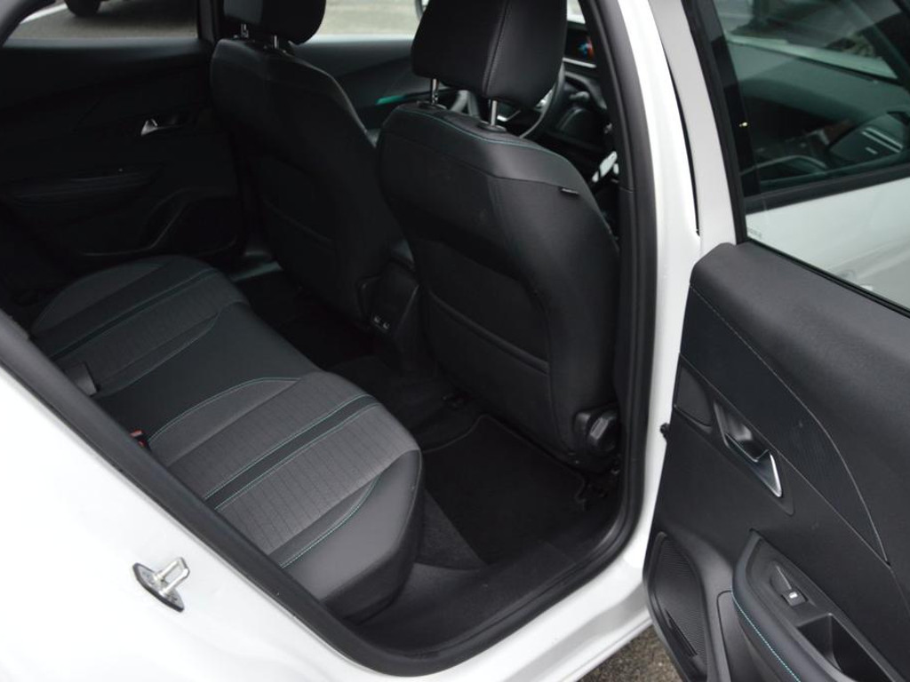 Peugeot e-2008