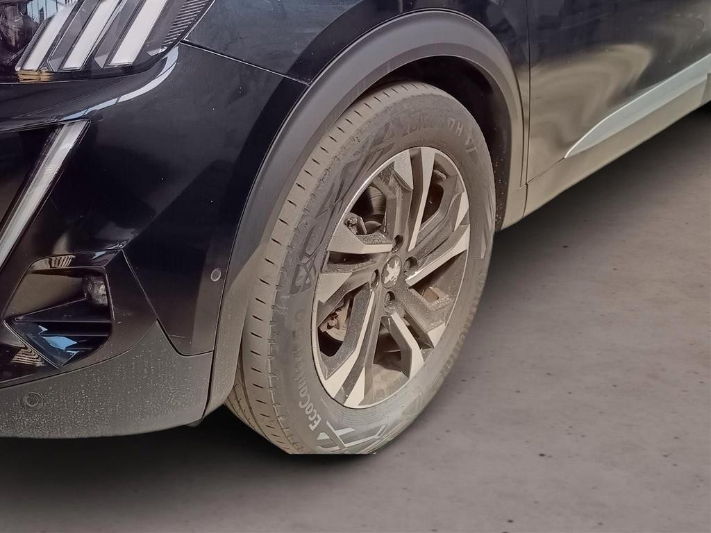 Peugeot e-2008