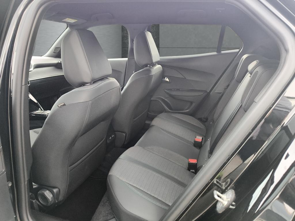Peugeot e-2008