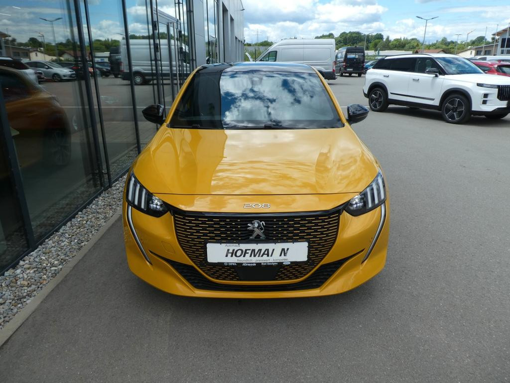 Peugeot e-208