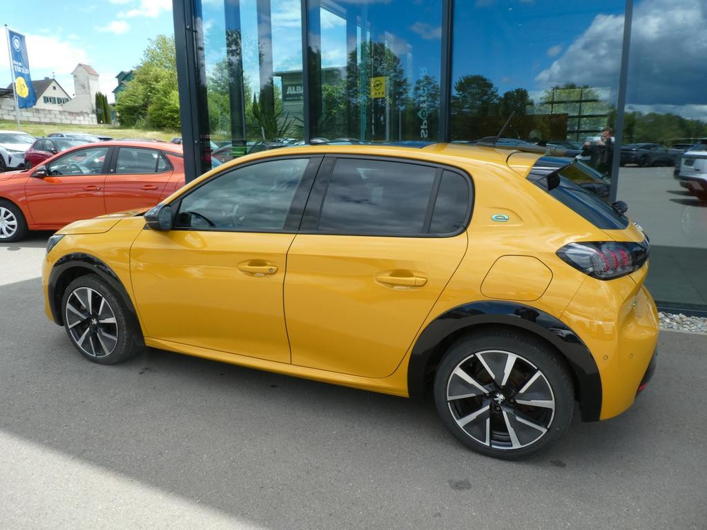 Peugeot e-208