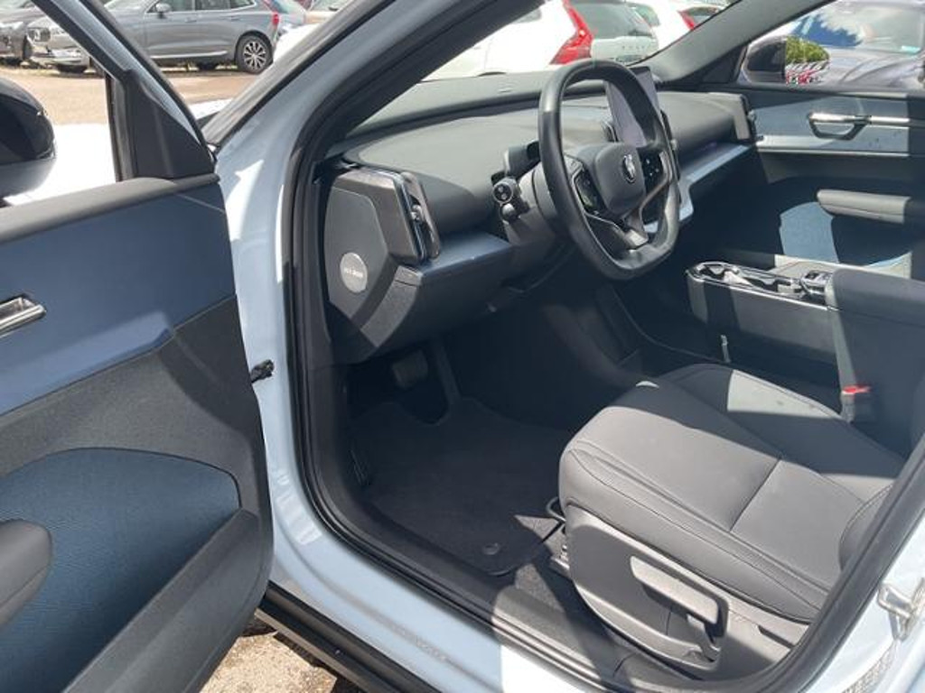 Volvo EX30