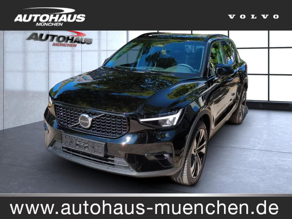 Volvo XC40 AWD Ultimate Dark