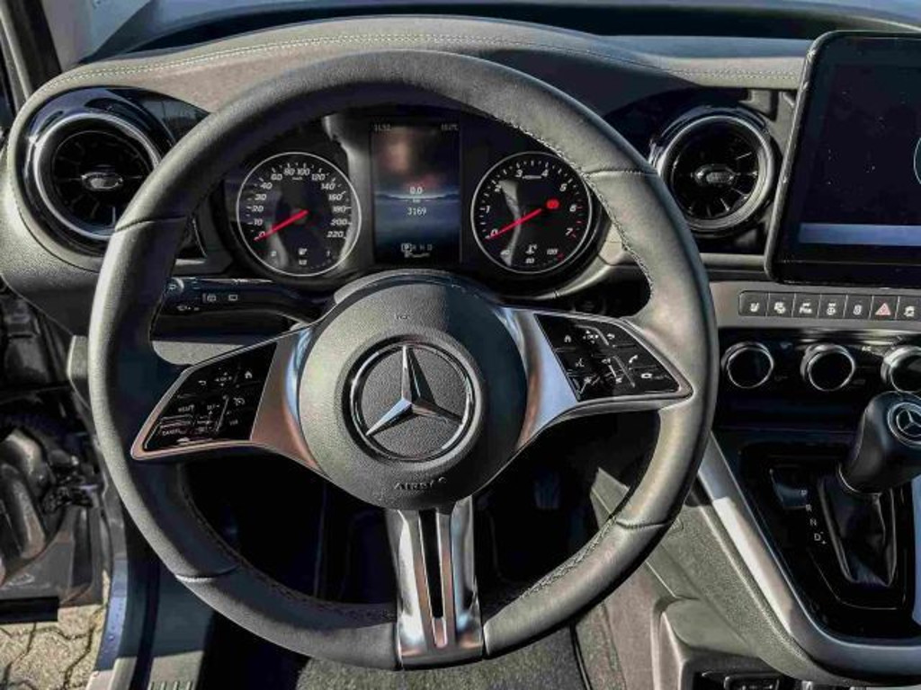Mercedes-Benz T 180