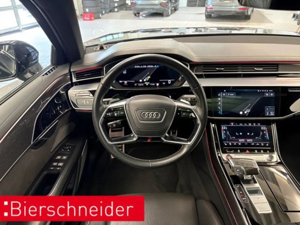 Audi S8