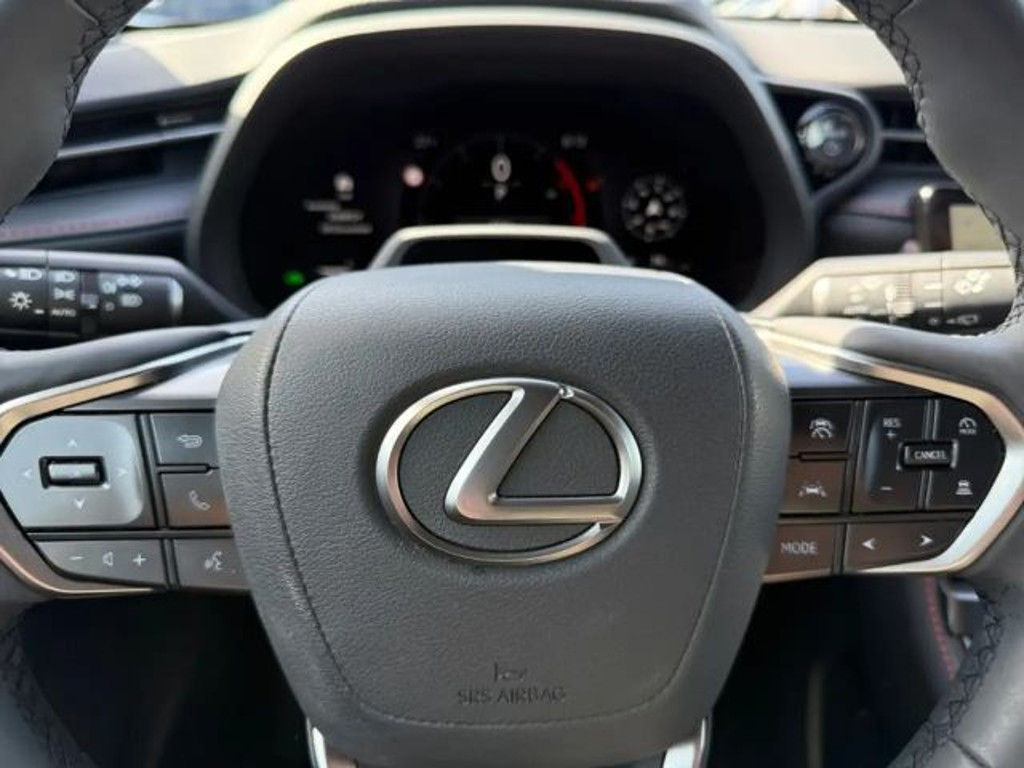 Lexus LBX