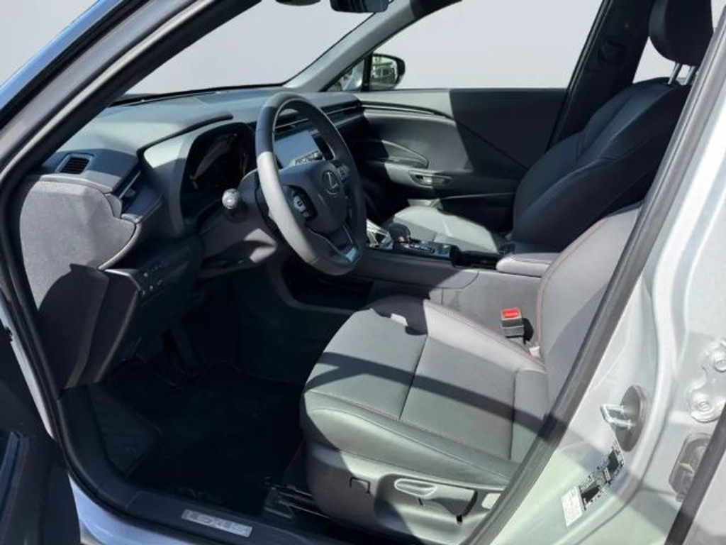 Lexus LBX