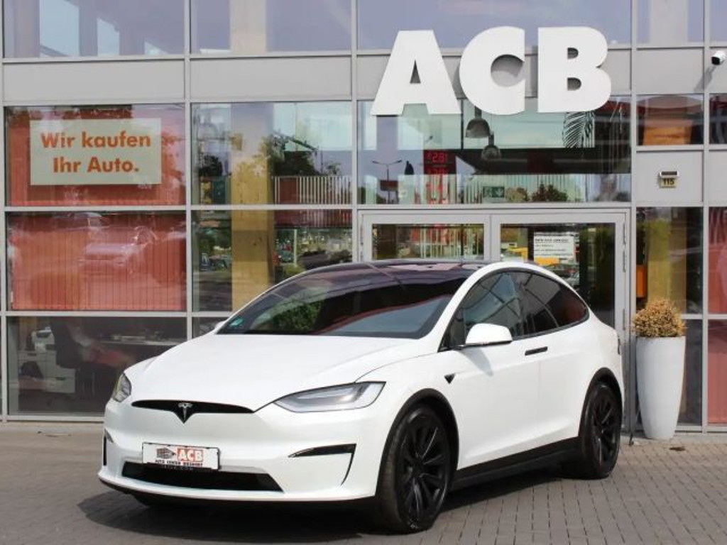 Tesla Model X Plaid