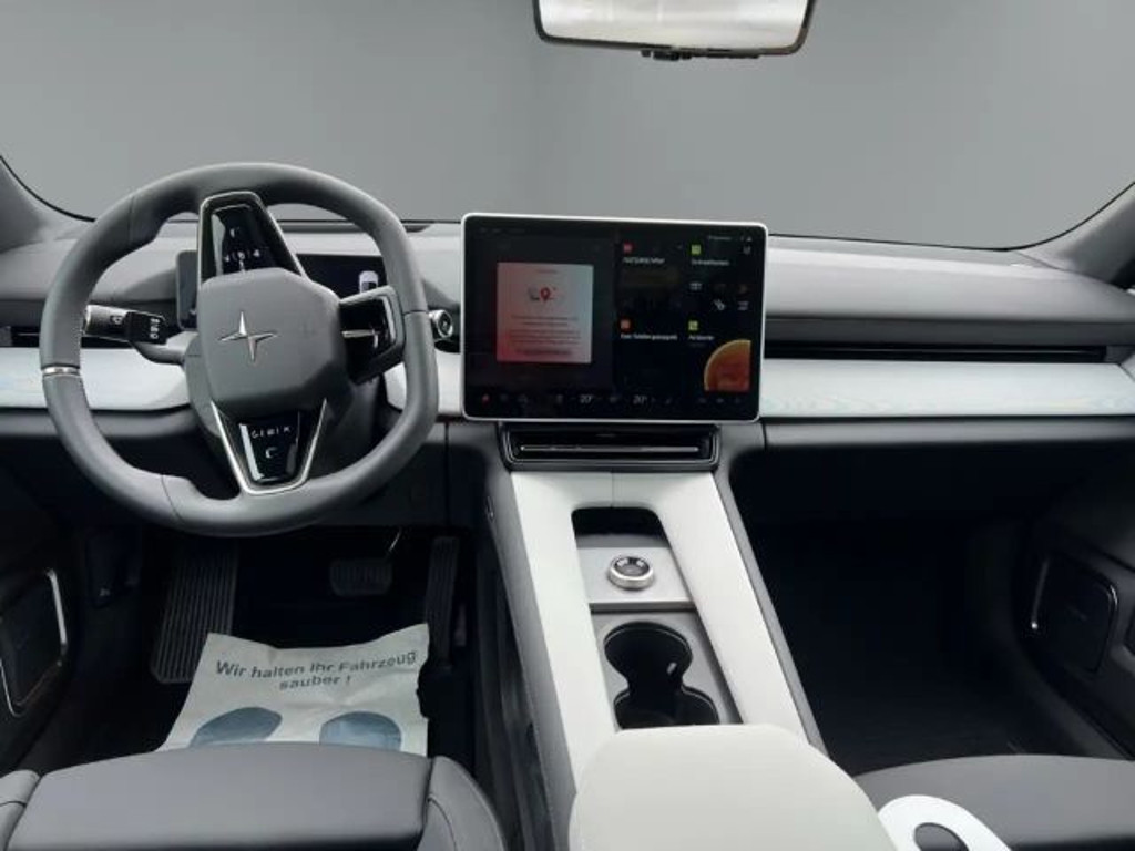 Polestar 4
