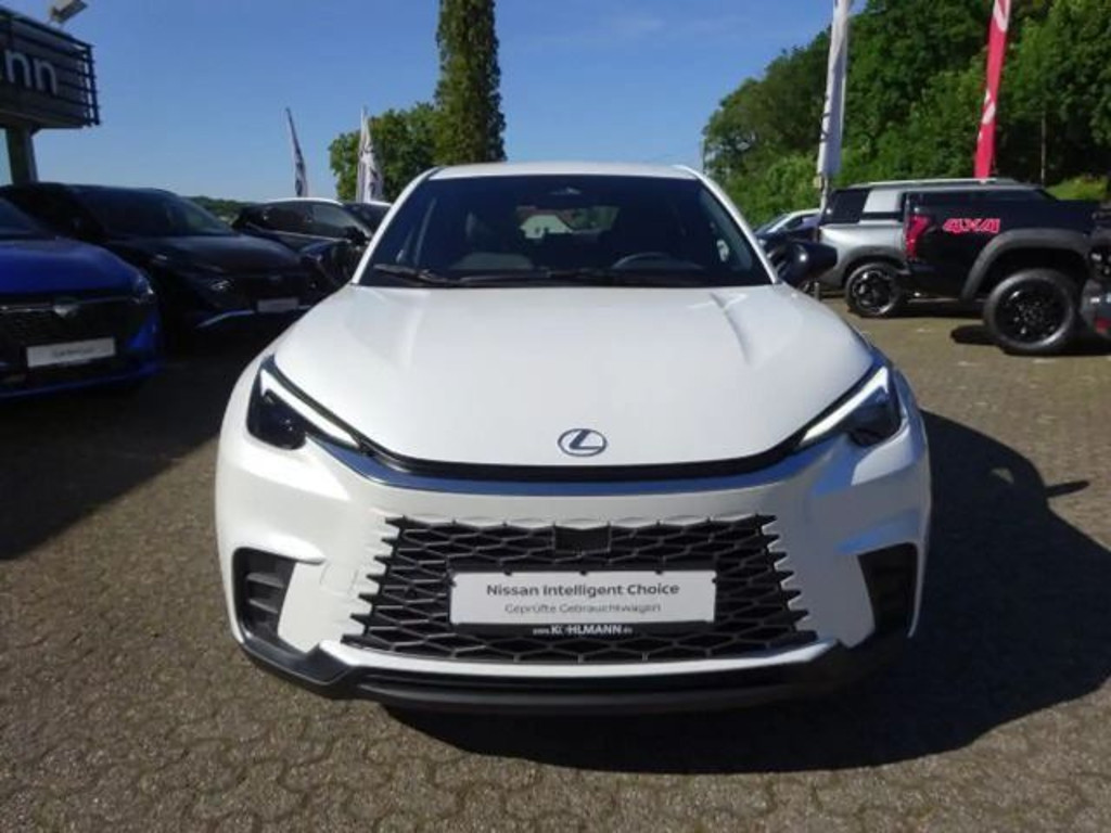 Lexus LBX