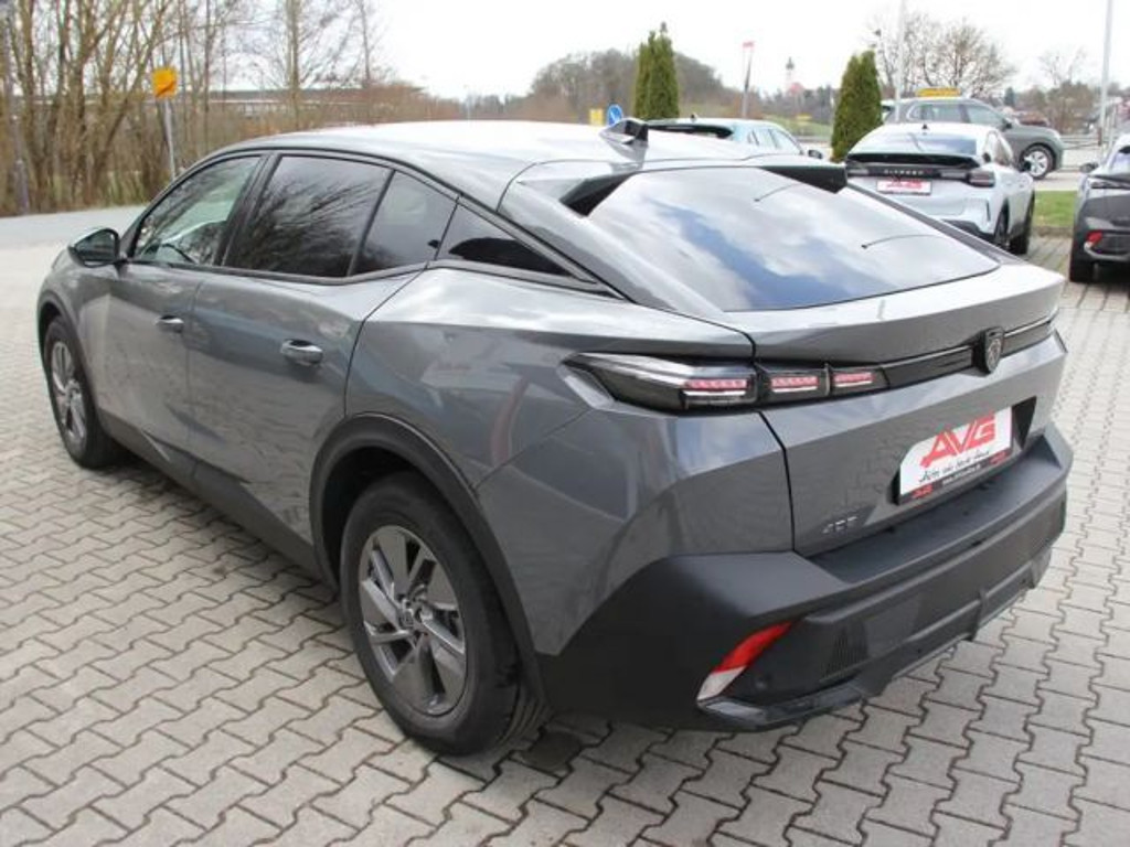 Peugeot 408