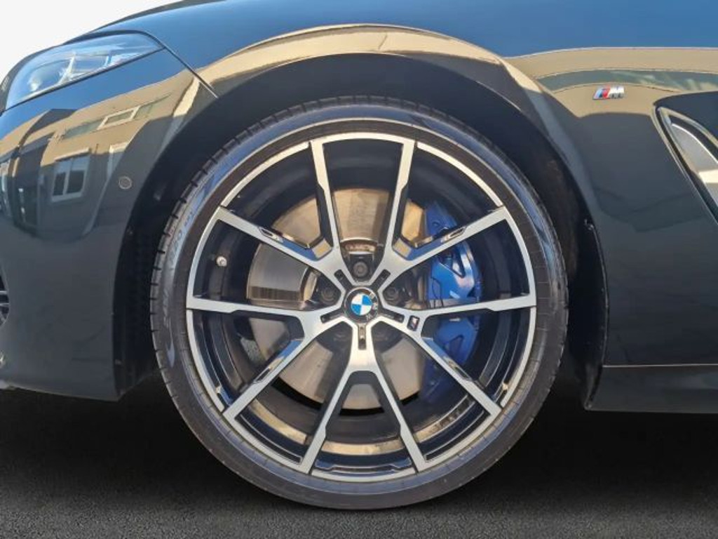 BMW M850
