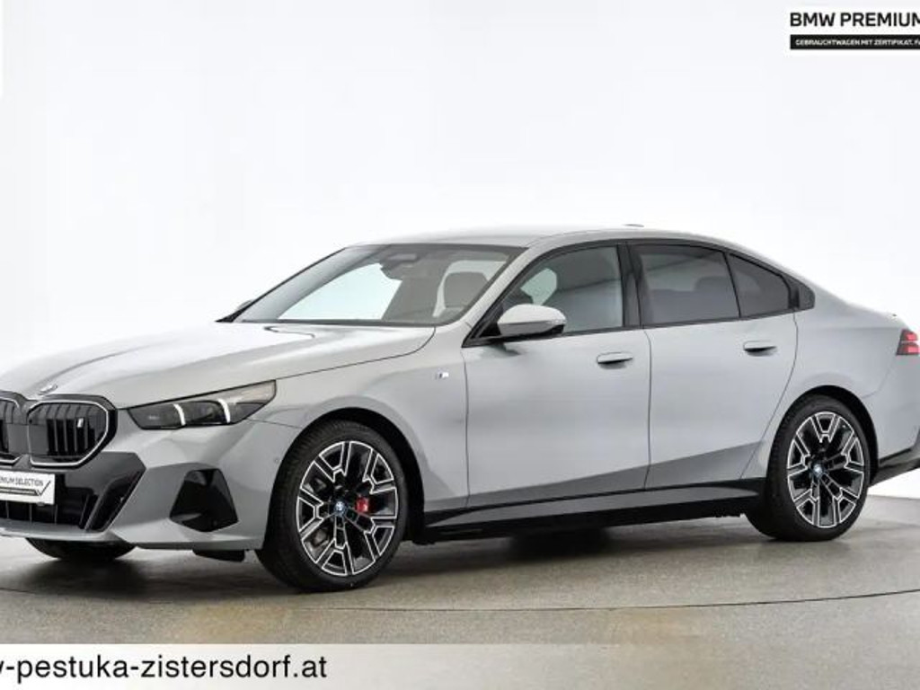 BMW i5 Sedan