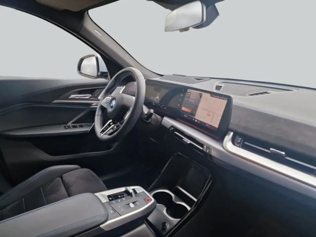 BMW iX2
