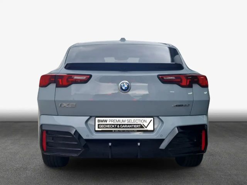 BMW iX2