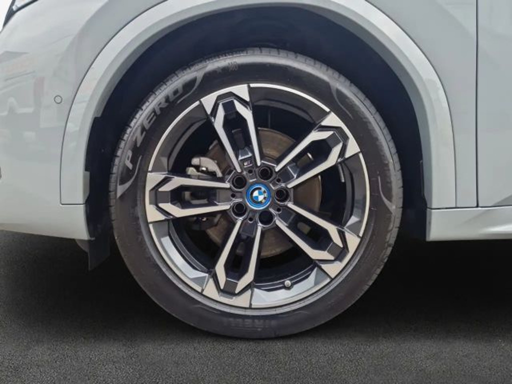 BMW iX2