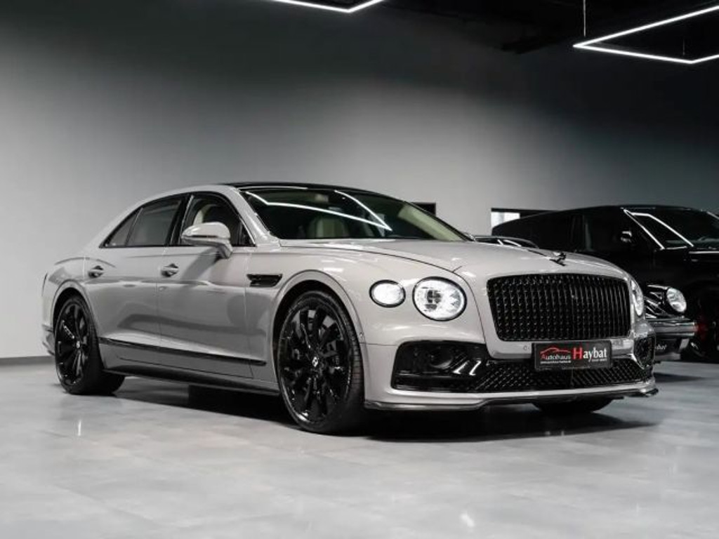 Bentley Flying Spur Hybrid