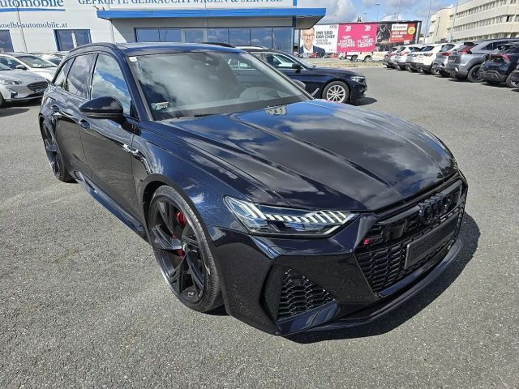 Audi RS6 Avant Quattro S-Tronic