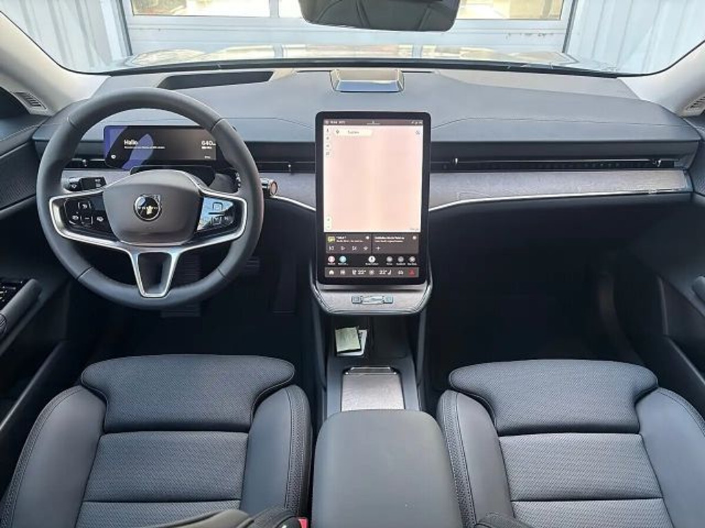 Volvo ES90