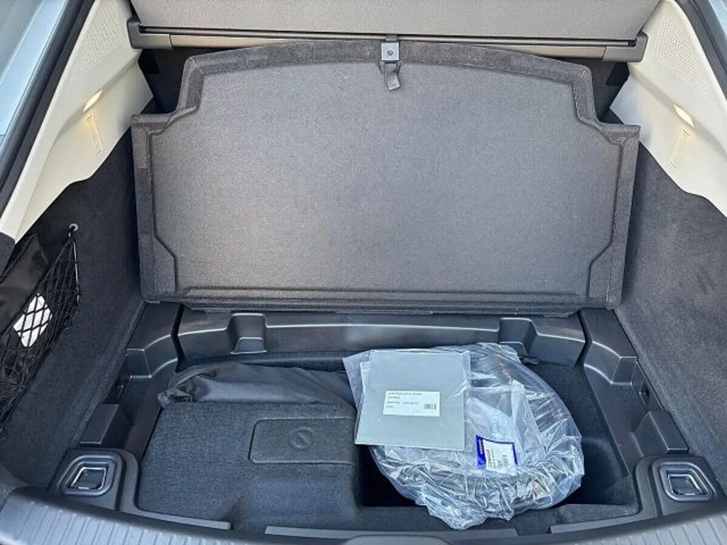 Volvo ES90
