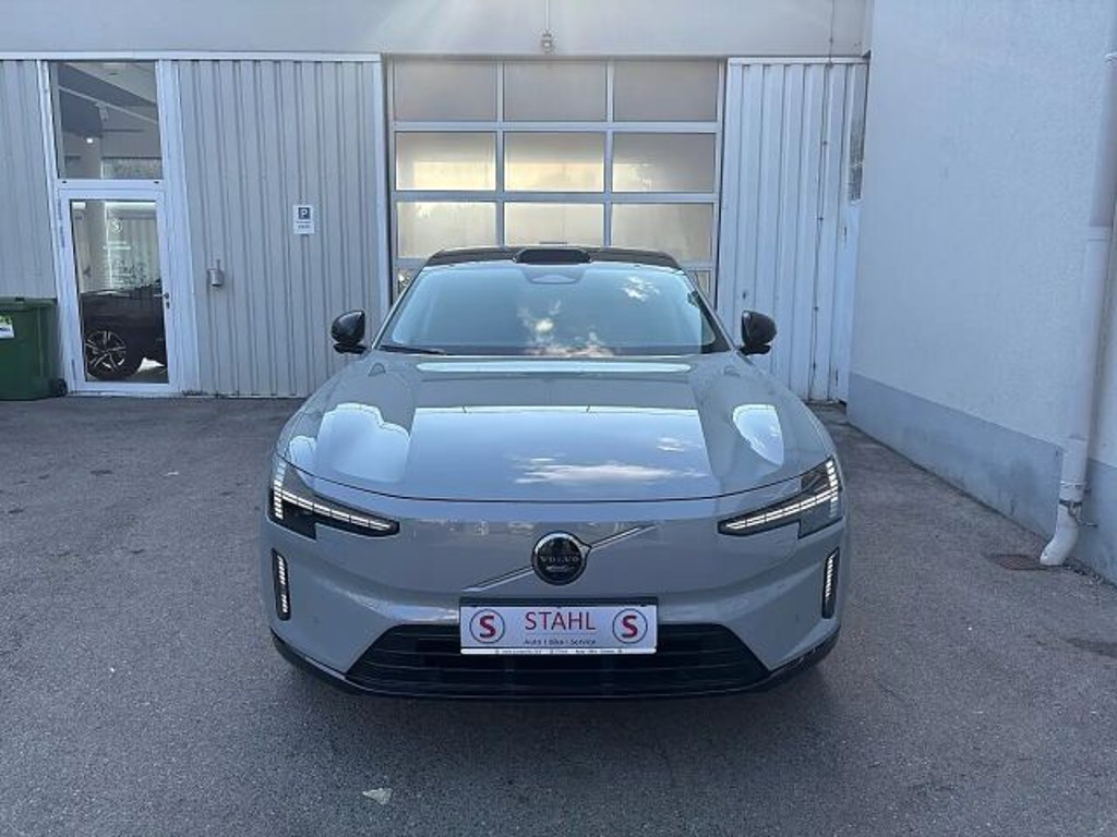 Volvo ES90