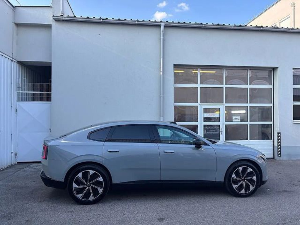 Volvo ES90