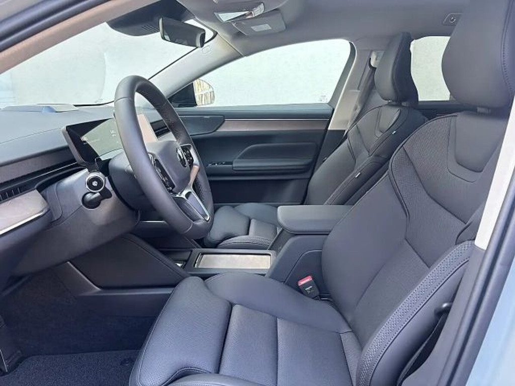 Volvo ES90