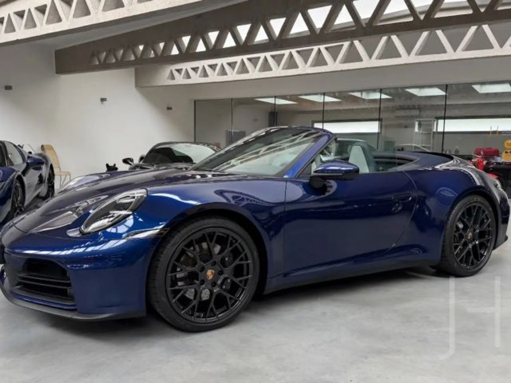 Porsche 911 992 Carrera Cabriolet