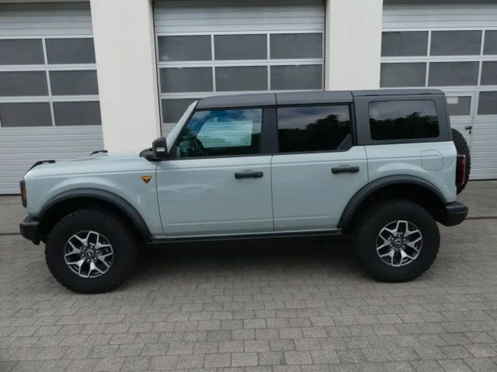 Ford Bronco