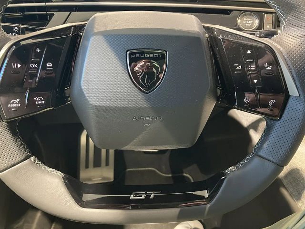Peugeot E-5008